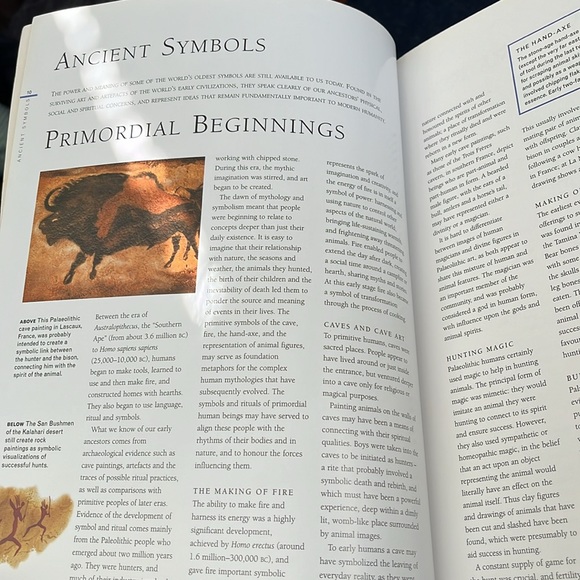 Book of signs & symbols very visual - Picture 6 of 10